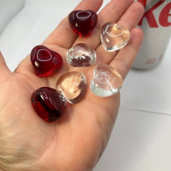 Lot of 7 Small Glass Hearts 4 Clear 3 Red - Picture 3 of 4